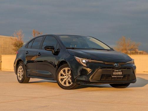 2023 Toyota Corolla Hybrid SE