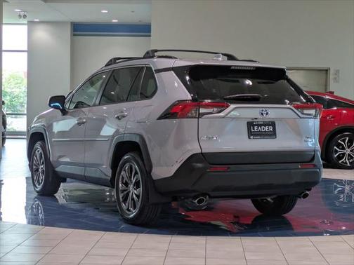 2022 Toyota RAV4 Hybrid XLE Premium