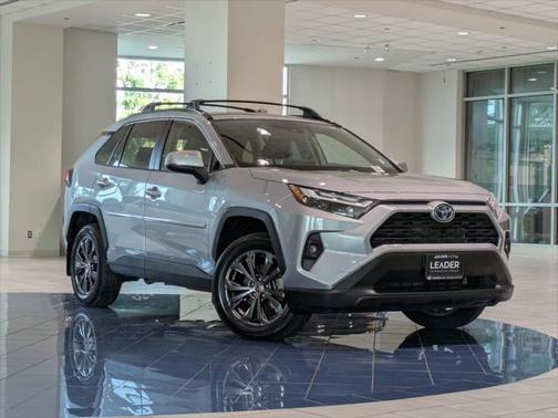 2022 Toyota RAV4 Hybrid XLE Premium