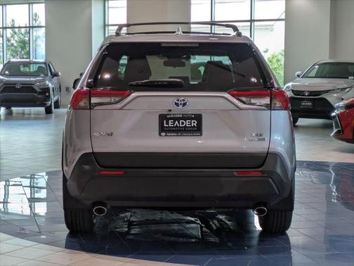 2022 Toyota RAV4 Hybrid XLE Premium