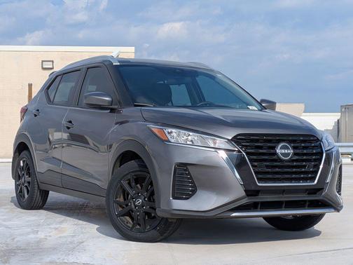 2022 Nissan Kicks SV