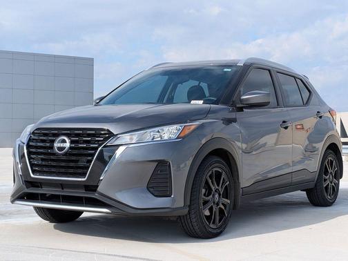 2022 Nissan Kicks SV