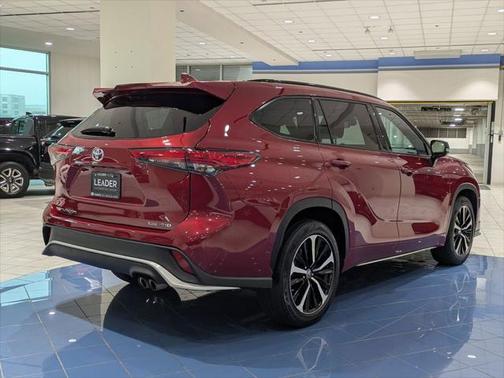 2022 Toyota Highlander XSE