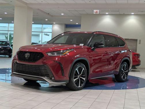 2022 Toyota Highlander XSE