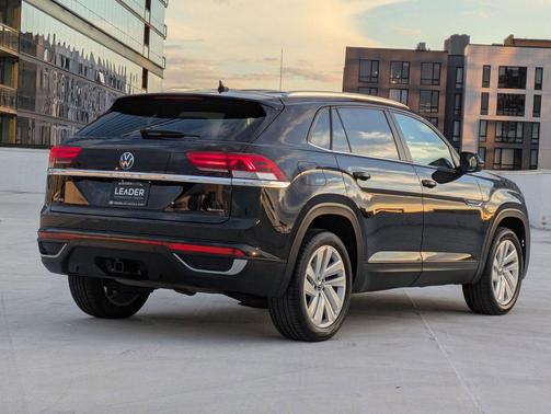 2023 Volkswagen Atlas Cross Sport 3.6L V6 SE w/Technology
