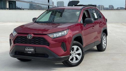 Photo 1 of 22 of 2020 Toyota RAV4 LE