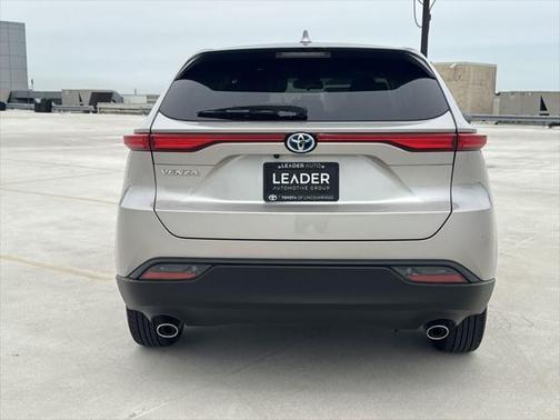 2024 Toyota Venza LE