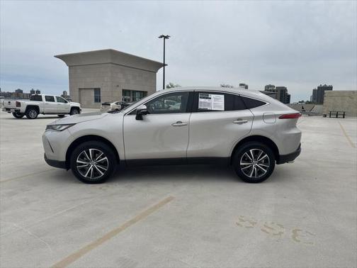 2024 Toyota Venza LE