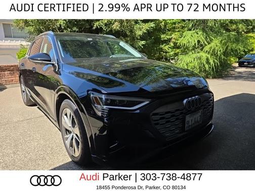 Mythos Black Metallic 2024 Audi Q8 e-tron Premium Plus