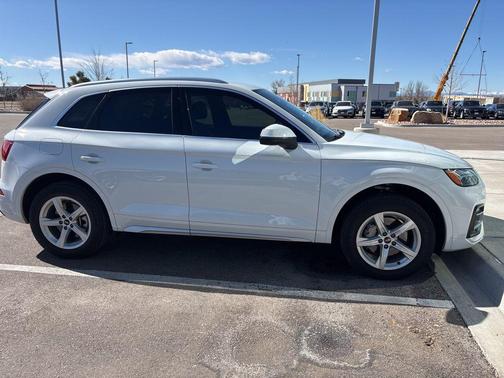 2022 Audi Q5 40 Premium