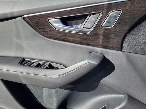 2026 Audi Q8 55 Premium Plus