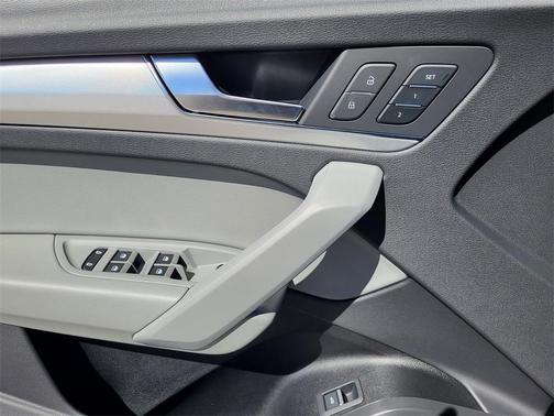 2025 Audi Q5 45 S line Premium