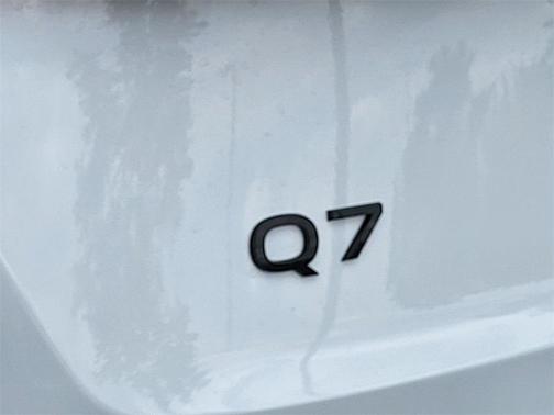 2025 Audi Q7 45 Premium Plus