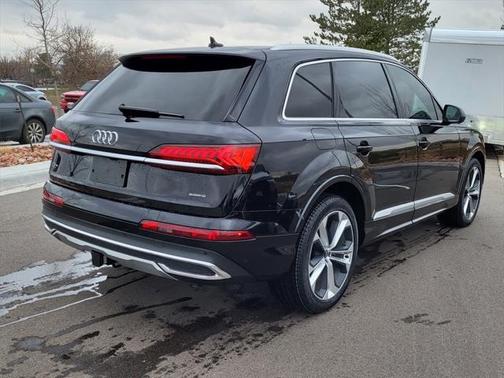 2021 Audi Q7 55 Premium Plus