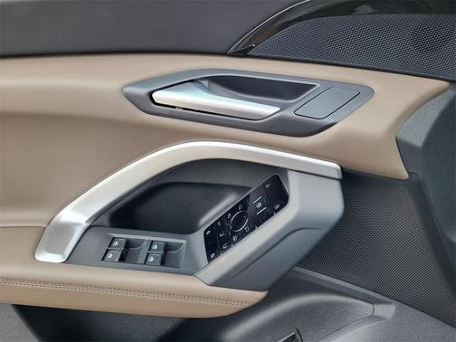 2025 Audi Q5 Premium