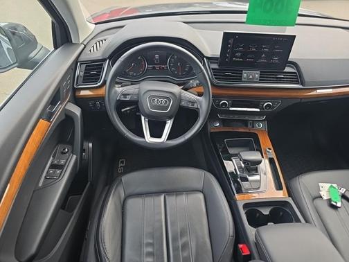 2023 Audi Q5 45 S line Premium