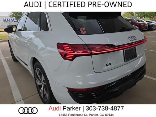 Glacier White Metallic 2024 Audi Q8 e-tron Premium Plus