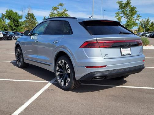 2025 Audi Q8 55 Premium