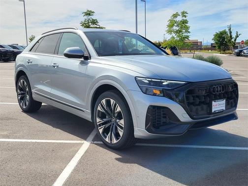 2025 Audi Q8 55 Premium