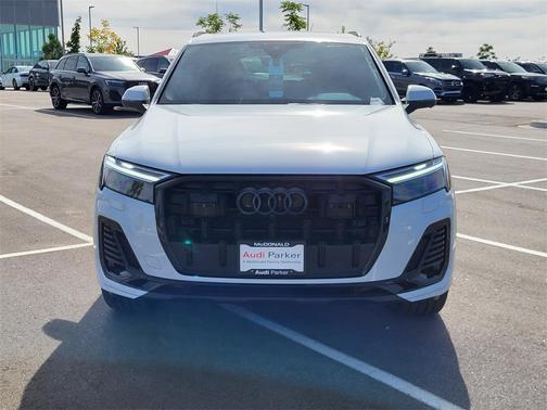 2025 Audi Q7 55 Premium Plus