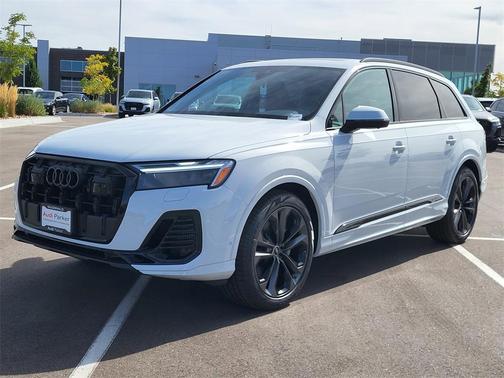 2025 Audi Q7 55 Premium Plus