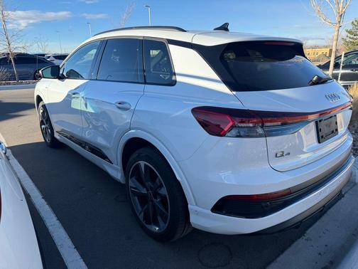 2024 Audi Q4 e-tron Premium Plus 50 quattro