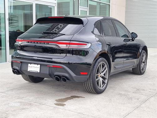 2023 Porsche Macan S