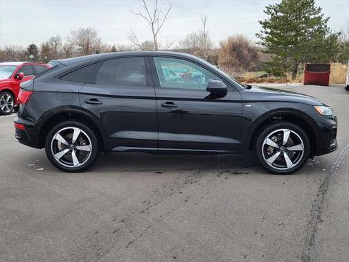 2022 Audi Q5 45 S line Premium Plus