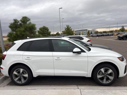 2025 Audi Q5 40 Premium