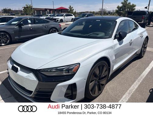 Suzuka Gray Metallic 2024 Audi e-tron GT Prestige quattro