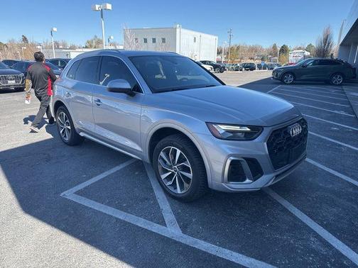 2023 Audi Q5 45 S line Premium Plus