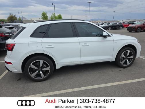 Ibis White 2023 Audi Q5 45 S line Premium Plus