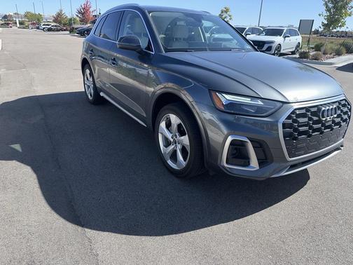 2022 Audi Q5 45 S line Premium Plus