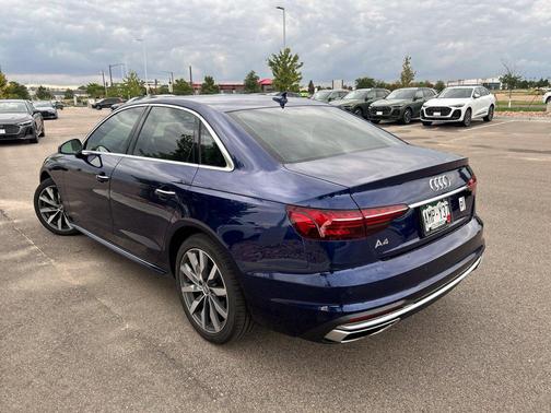 Navarra Blue Metallic 2020 Audi A4 40 Premium Plus