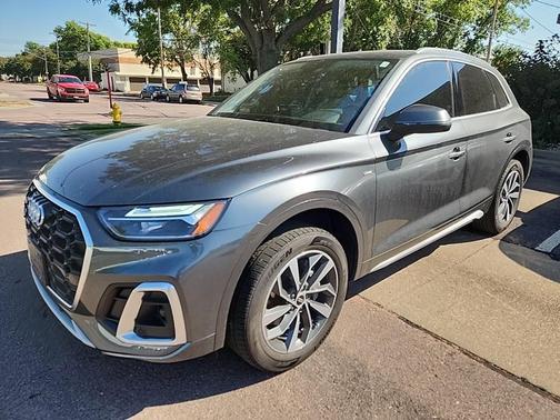 2023 Audi Q5 45 S line Premium Plus