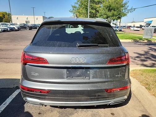 2023 Audi Q5 45 S line Premium Plus