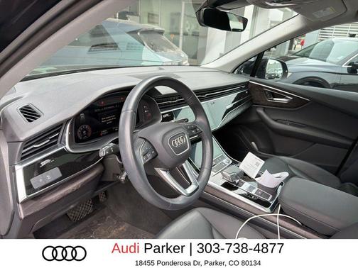 Mythos Black Metallic 2022 Audi Q7 55 Premium