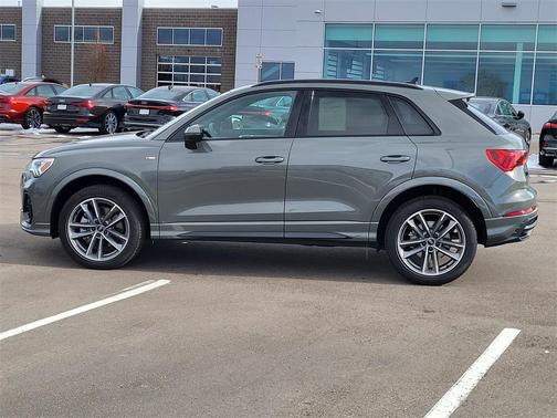 2025 Audi Q3 Premium 45 TFSI S line quattro Tiptronic