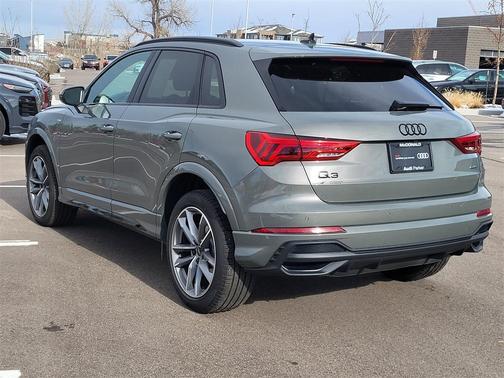 2025 Audi Q3 Premium 45 TFSI S line quattro Tiptronic