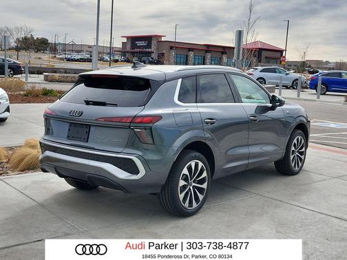 Daytona Gray Pearl Effect 2026 Audi Q3 S line