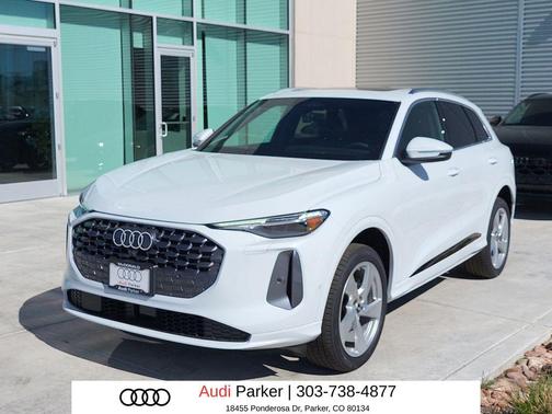Glacier White Metallic 2026 Audi Q5 Premium Plus TFSI quattro S tronic