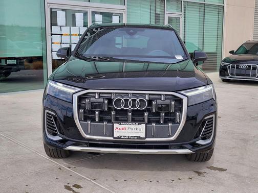 2025 Audi Q7 55 Premium