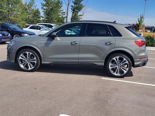 2022 Audi Q3 45 S line Premium Plus