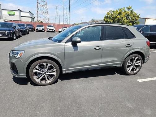 2022 Audi Q3 45 S line Premium Plus