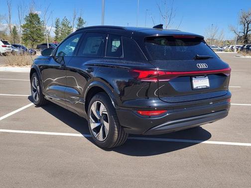 2025 Audi Q6 e-tron Premium Plus quattro