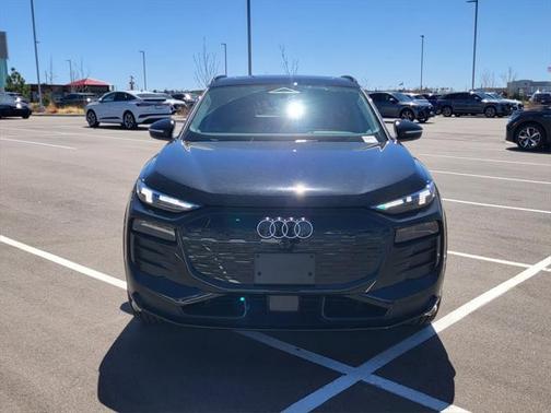 2025 Audi Q6 e-tron Premium Plus quattro