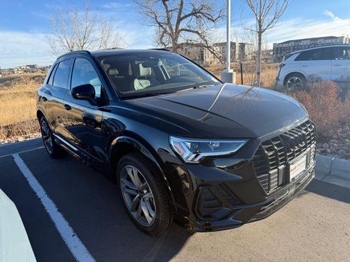 2025 Audi Q3 Premium 45 TFSI S line quattro Tiptronic