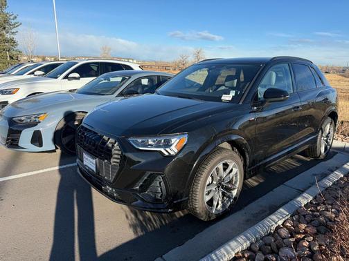 2025 Audi Q3 Premium 45 TFSI S line quattro Tiptronic