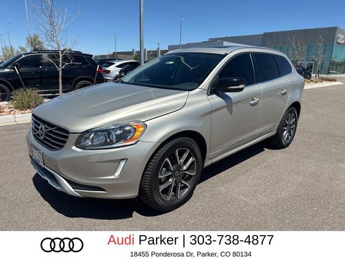 Luminous Sand Metallic 2017 Volvo XC60 T6 Dynamic