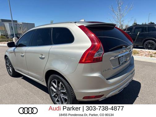 Luminous Sand Metallic 2017 Volvo XC60 T6 Dynamic